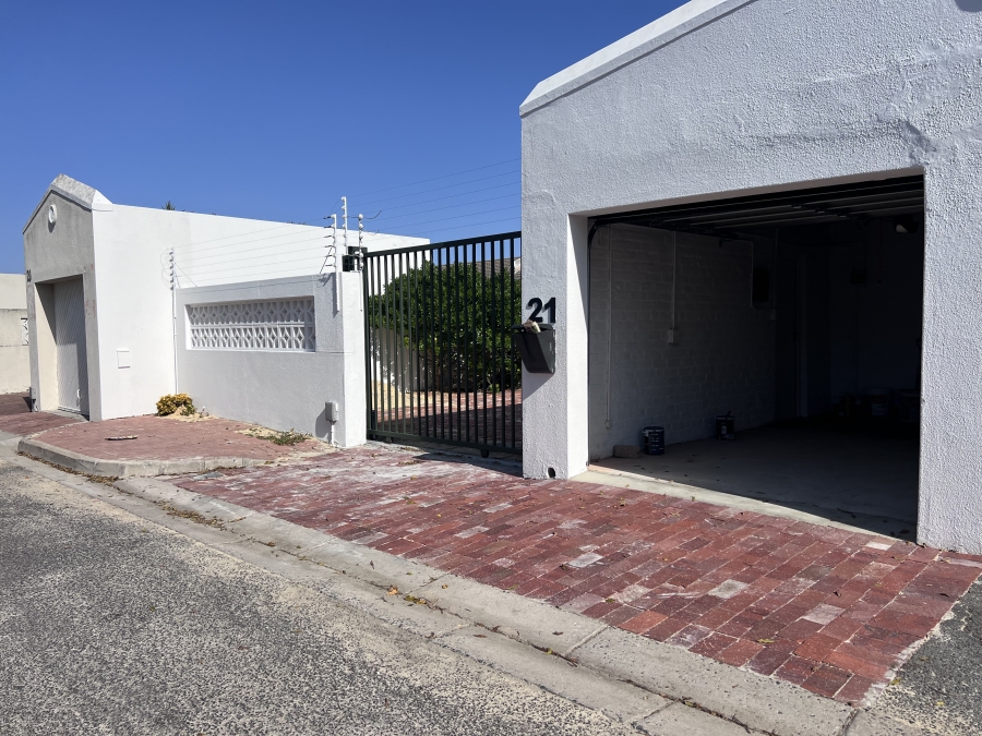 To Let 2 Bedroom Property for Rent in Flamingo Vlei Western Cape